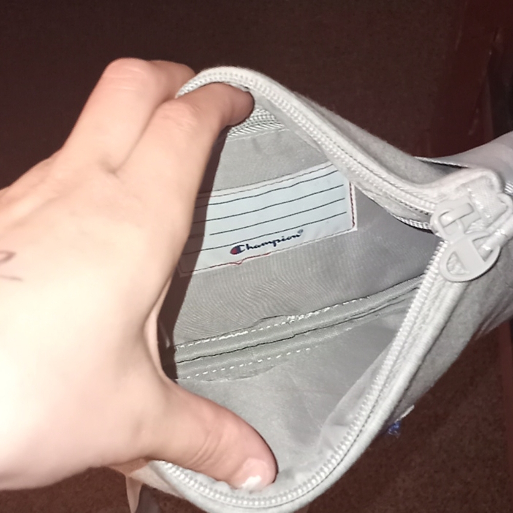 Champion fanny pack! - Picture 3 of 7